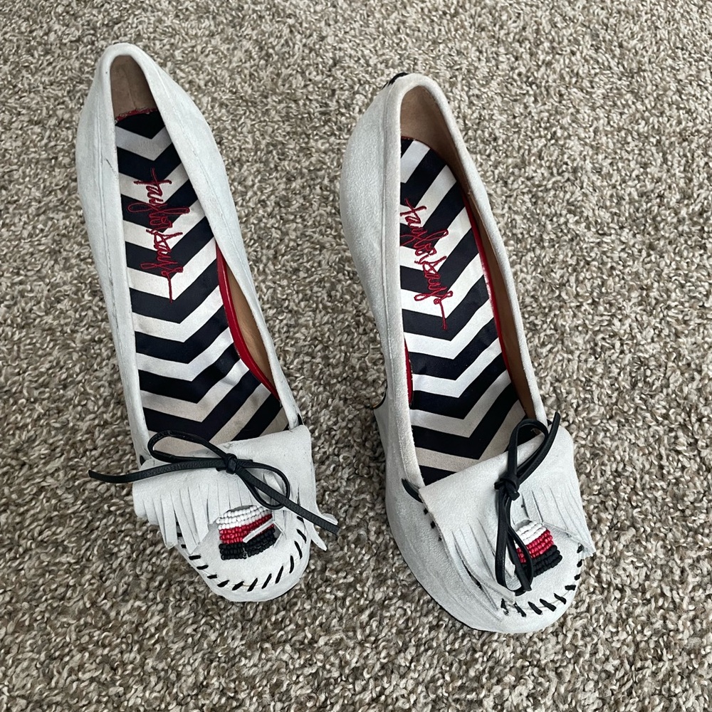 Taylor Says Rory Grey Platforms Sz. 7
